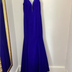 Elegant Blue Evening Gown